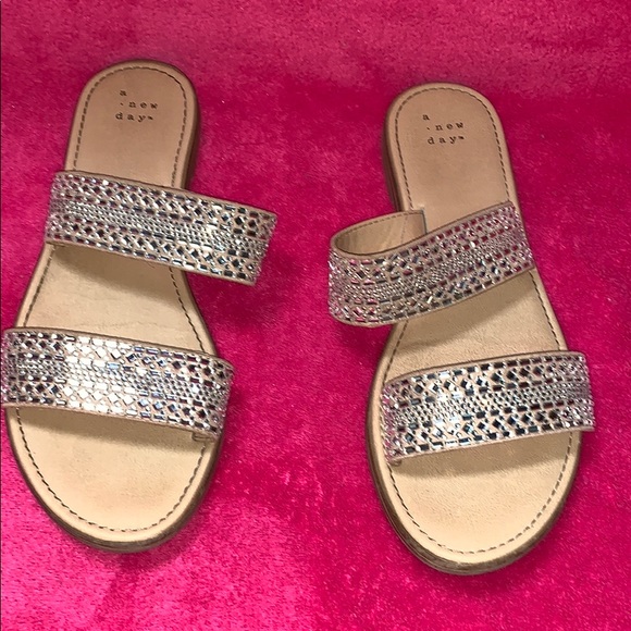 Sandals - Picture 1 of 2